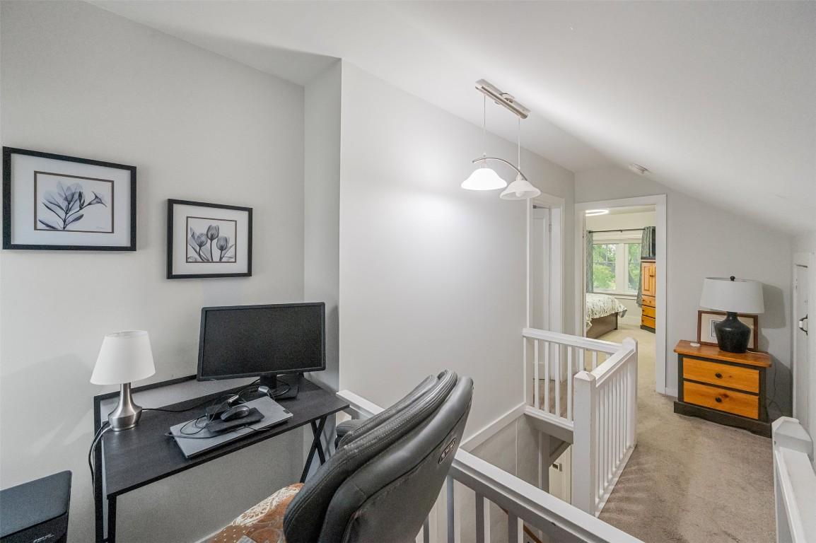 598 Van Horne Street, Penticton, BC - Indoor