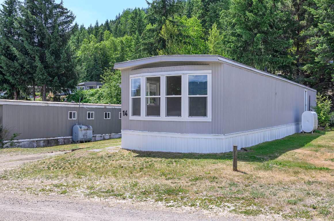 14-851 Old North Thompson Highway, Clearwater, BC