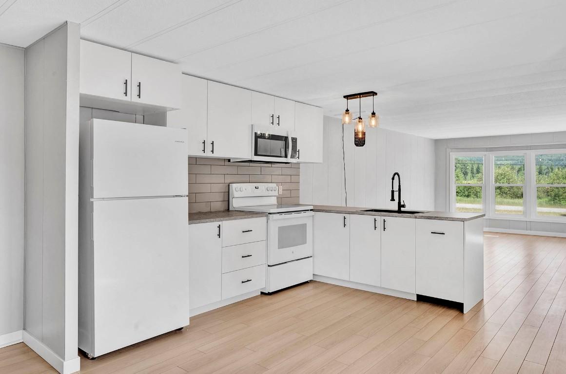 14-851 Old North Thompson Highway, Clearwater, BC