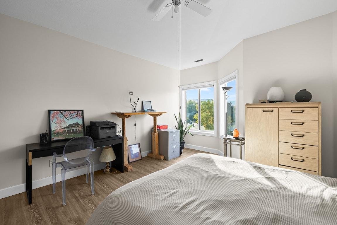203-1940 Richter Street, Kelowna, BC - Indoor Photo Showing Bedroom