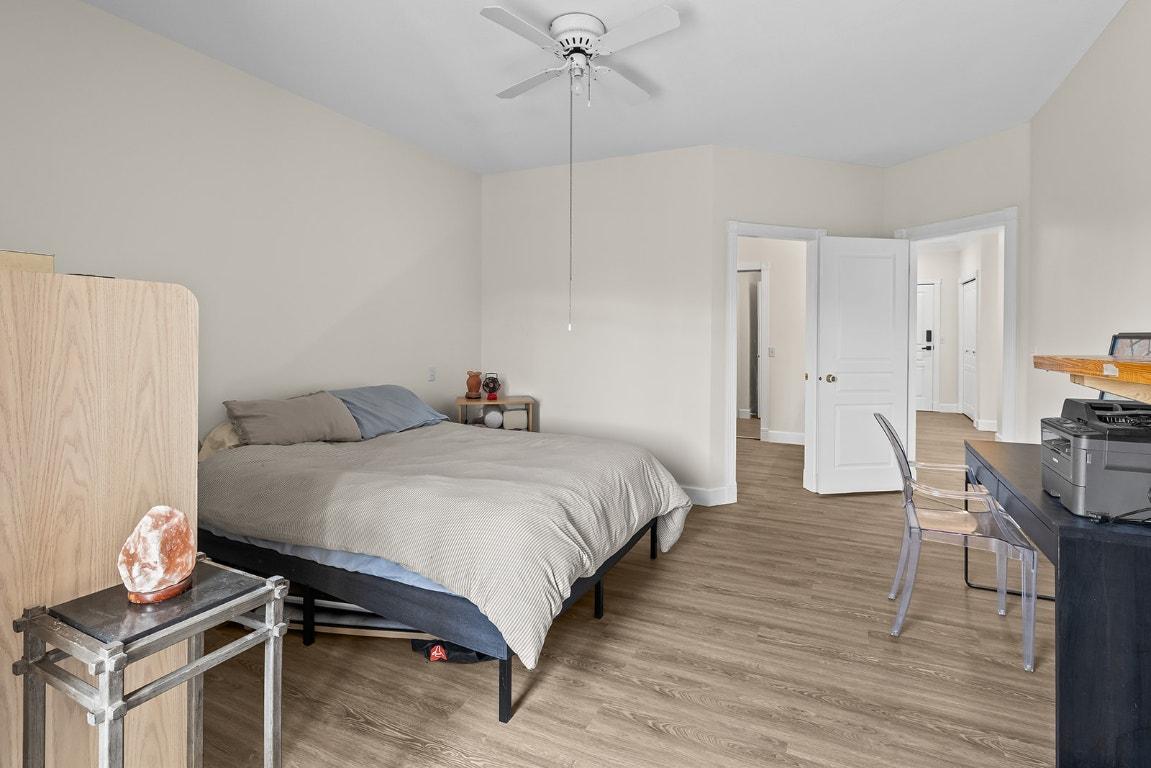 203-1940 Richter Street, Kelowna, BC - Indoor Photo Showing Bedroom