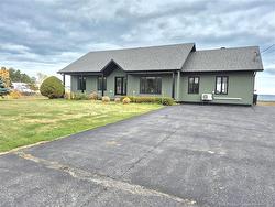 615 Rue Principale Pointe-Verte, NB E8J 2P7