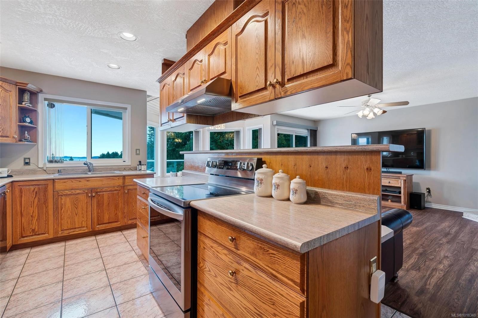 2446 Liggett Rd, Mill Bay, BC