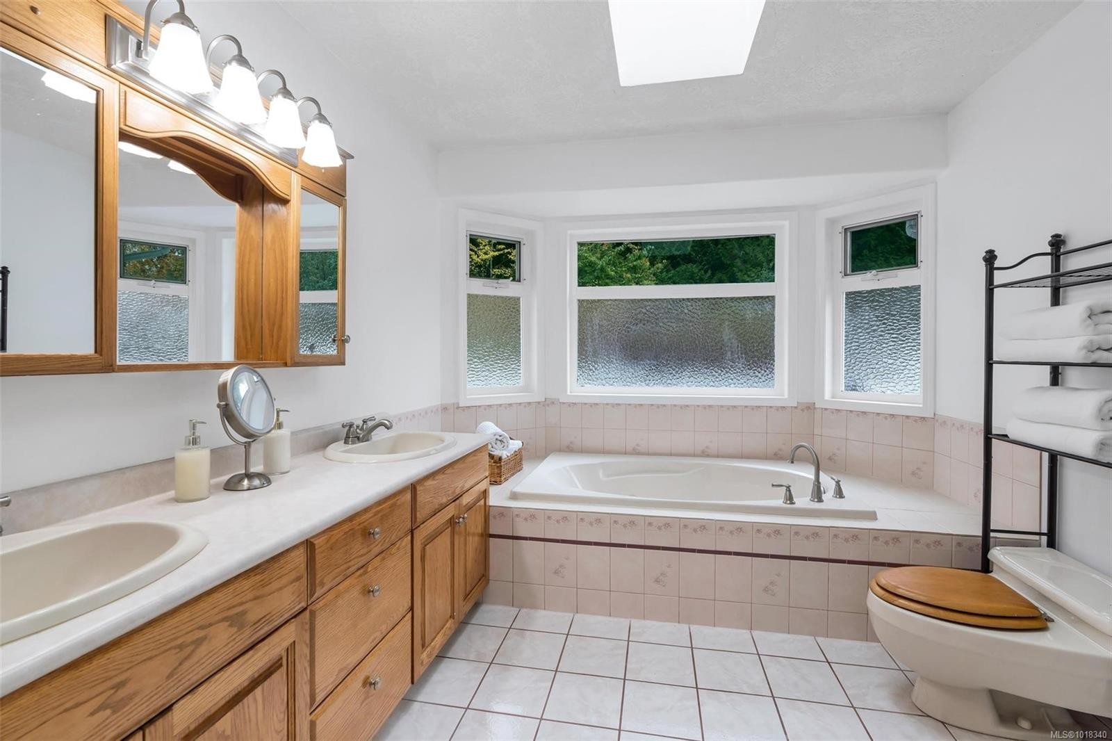 2446 Liggett Rd, Mill Bay, BC