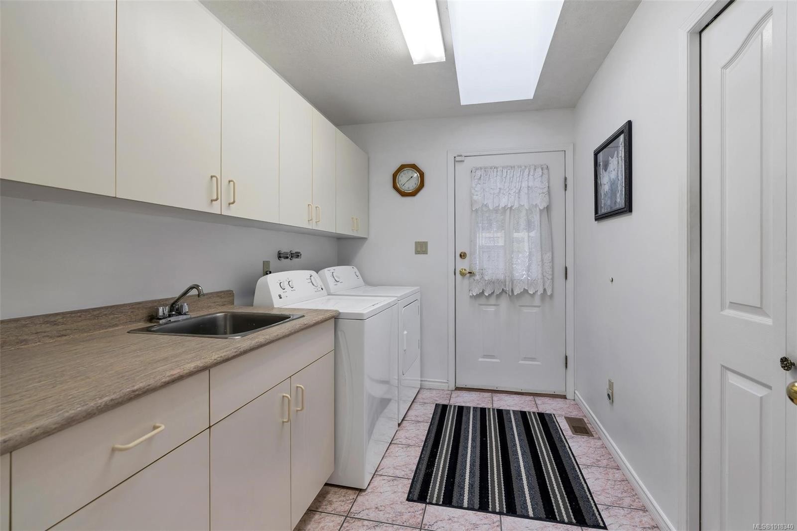 2446 Liggett Rd, Mill Bay, BC