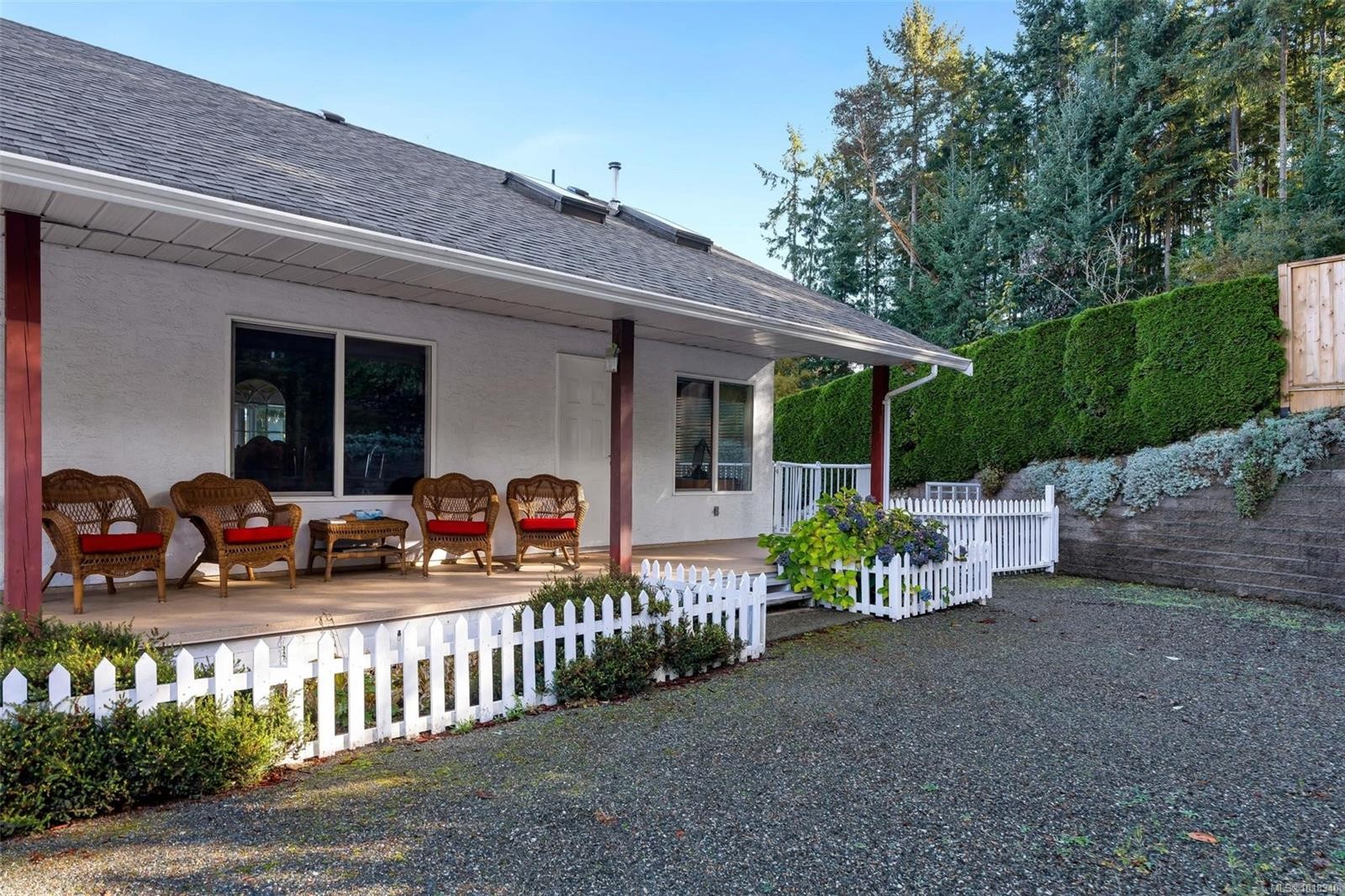 2446 Liggett Rd, Mill Bay, BC