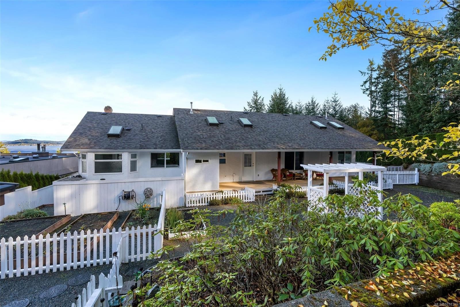 2446 Liggett Rd, Mill Bay, BC