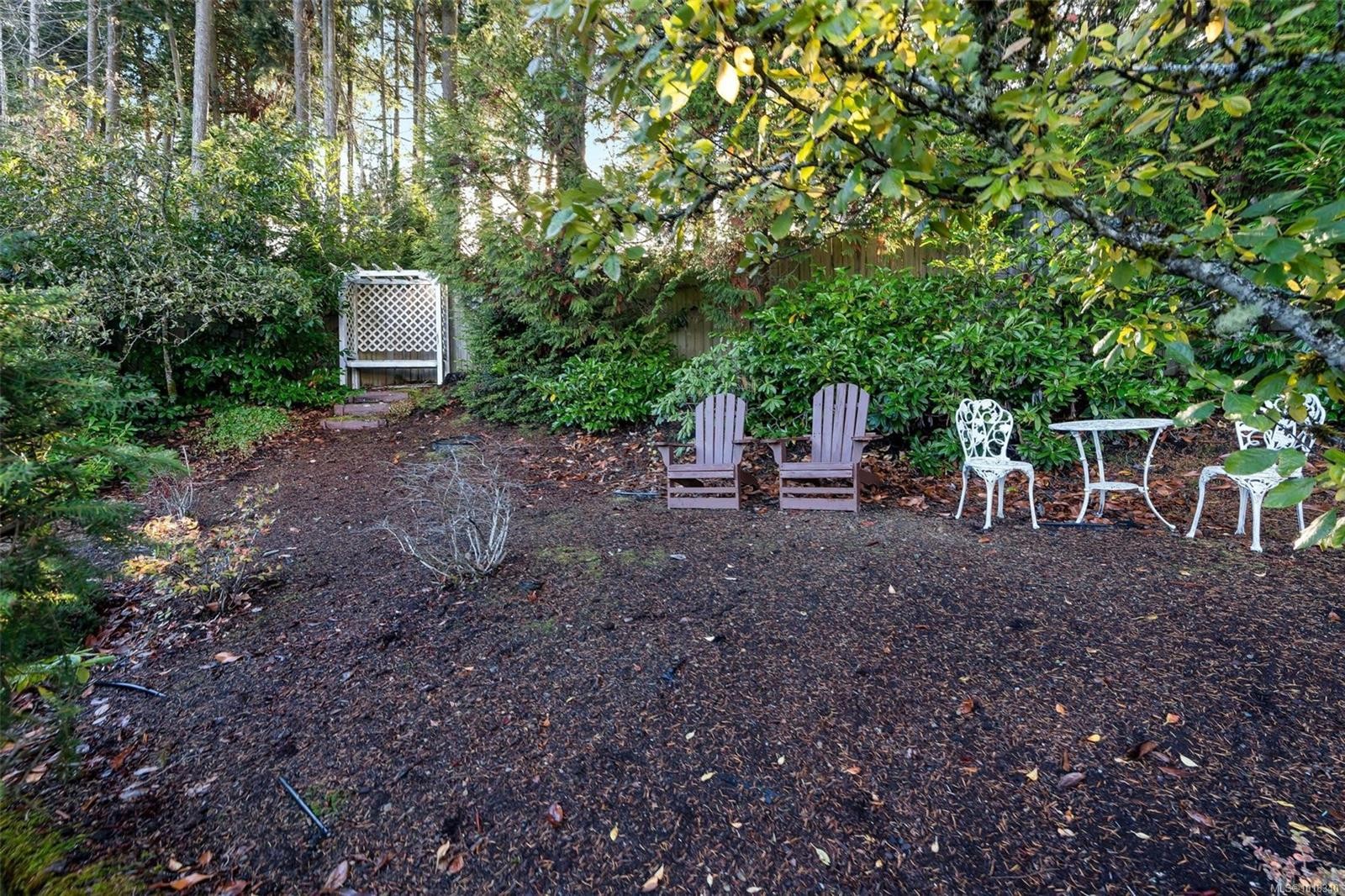 2446 Liggett Rd, Mill Bay, BC