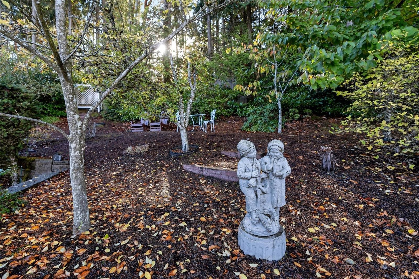 2446 Liggett Rd, Mill Bay, BC