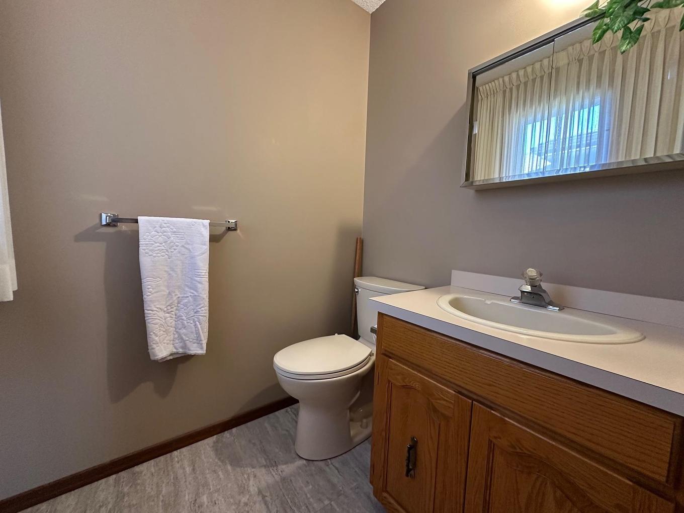 141 Cherry Ridge Road, Thunder Bay, ON - Indoor Photo Showing Bathroom