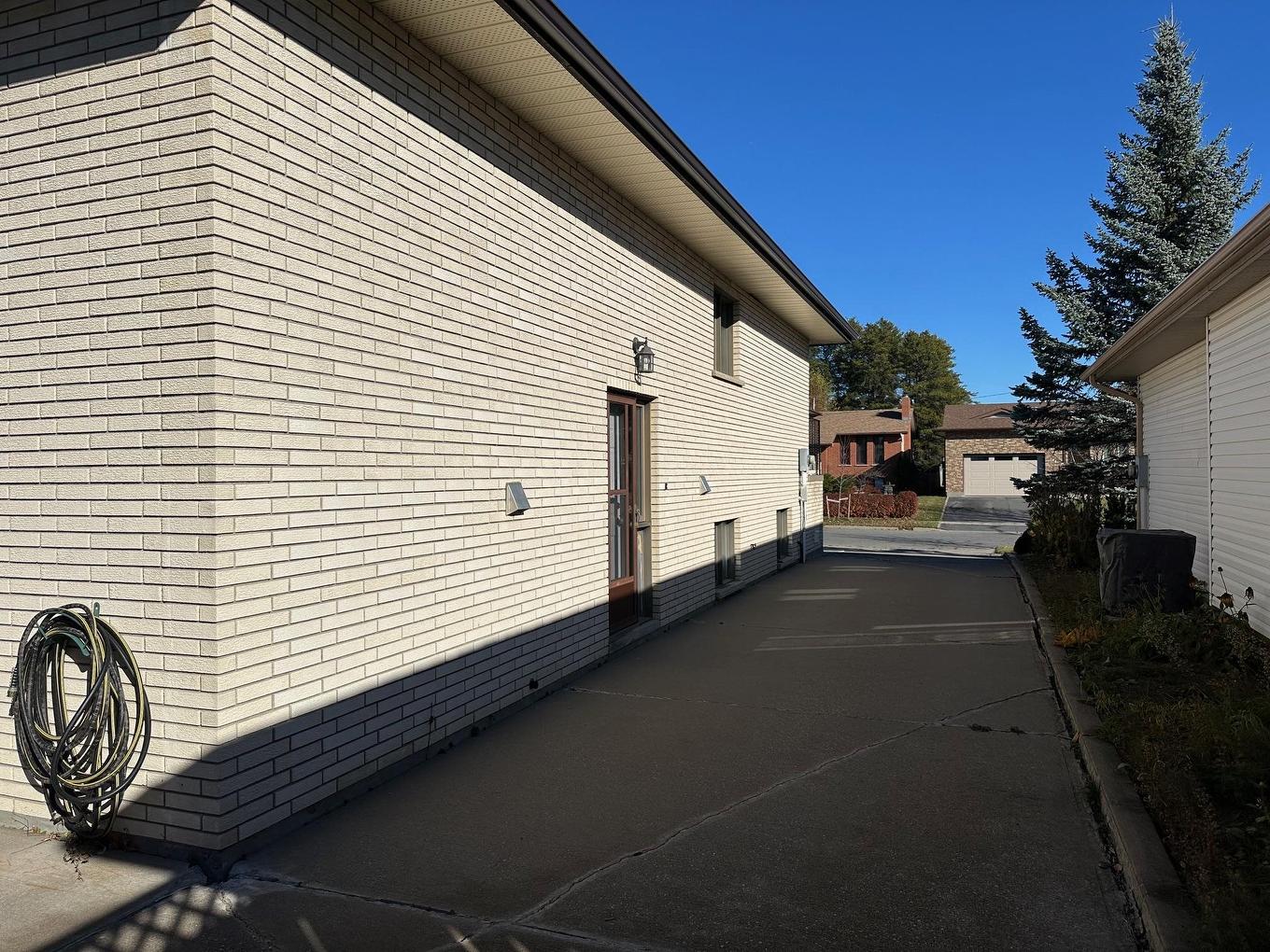 141 Cherry Ridge Road, Thunder Bay, ON - Outdoor With Exterior