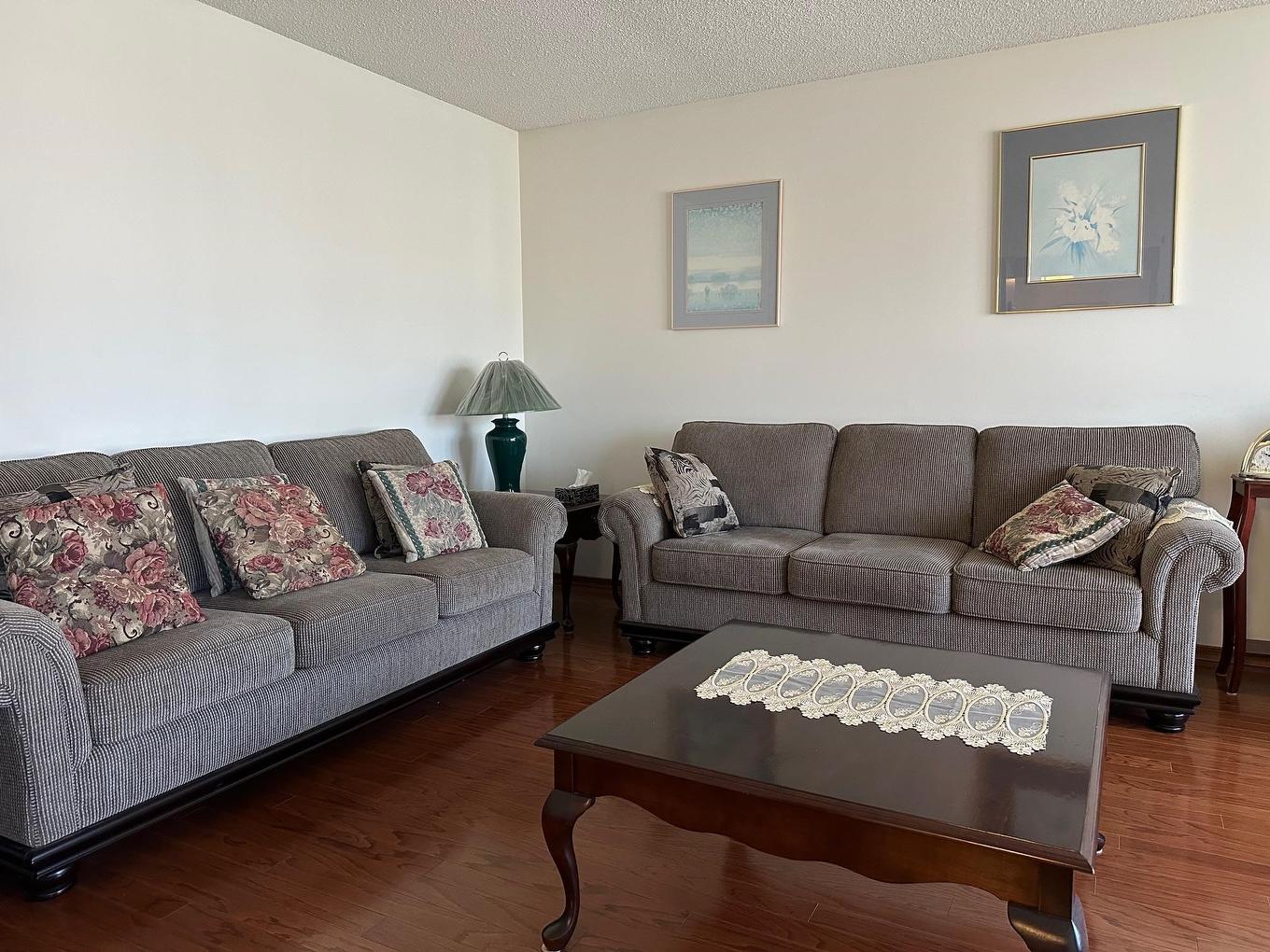 141 Cherry Ridge Road, Thunder Bay, ON - Indoor Photo Showing Living Room