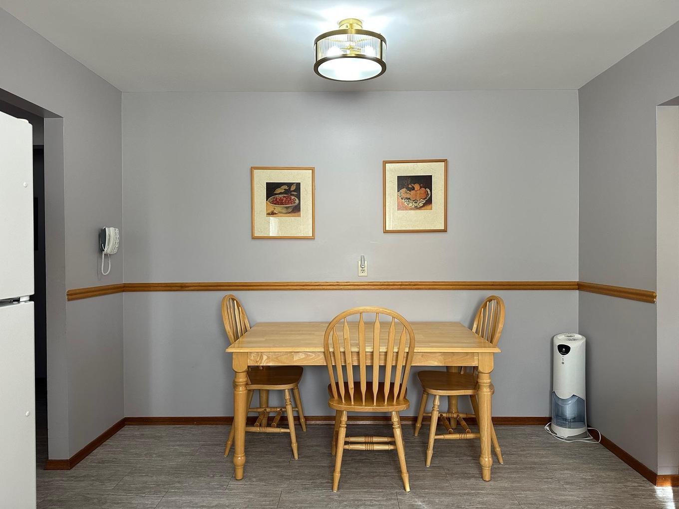141 Cherry Ridge Road, Thunder Bay, ON - Indoor Photo Showing Dining Room