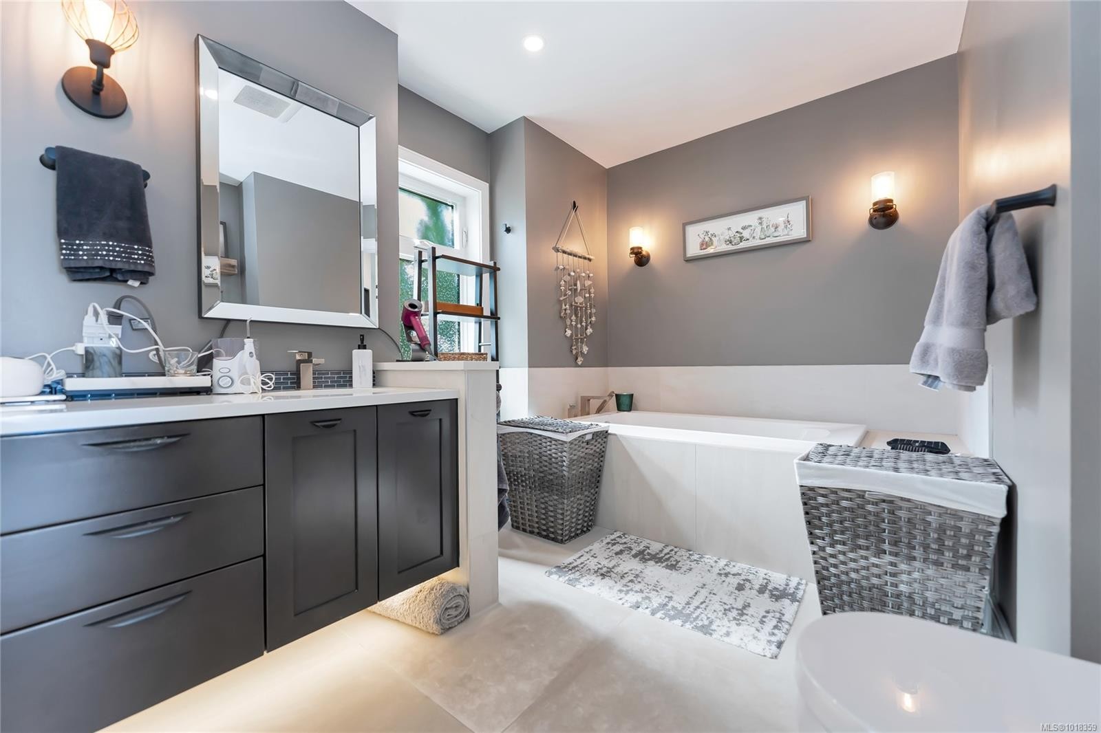 972 Seapearl Pl, Saanich, BC