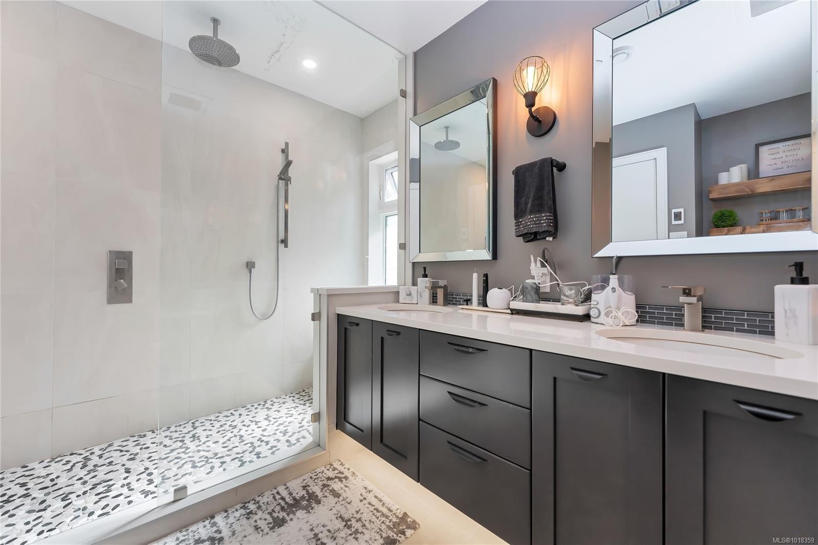 972 Seapearl Pl, Saanich, BC