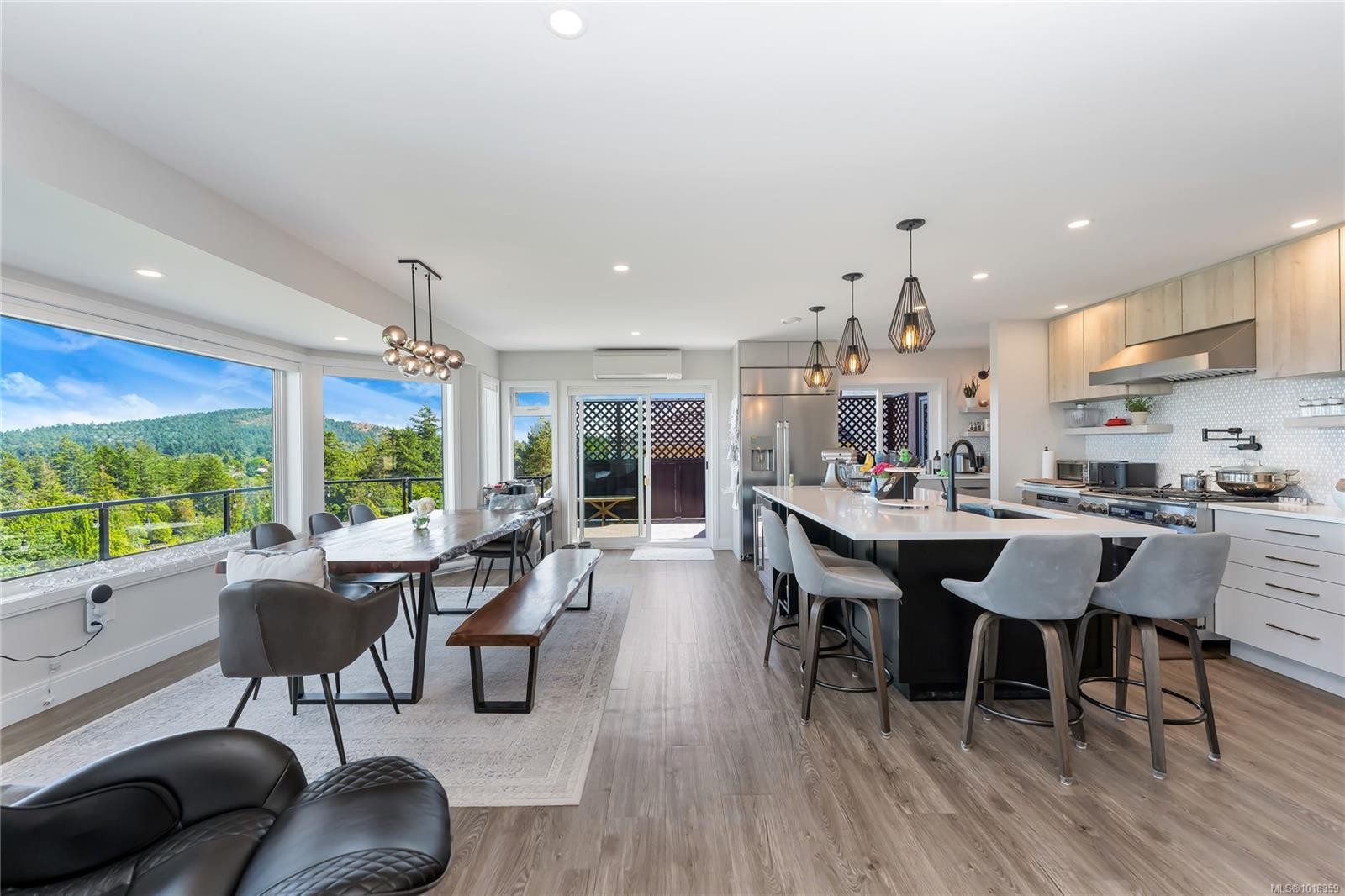 972 Seapearl Pl, Saanich, BC