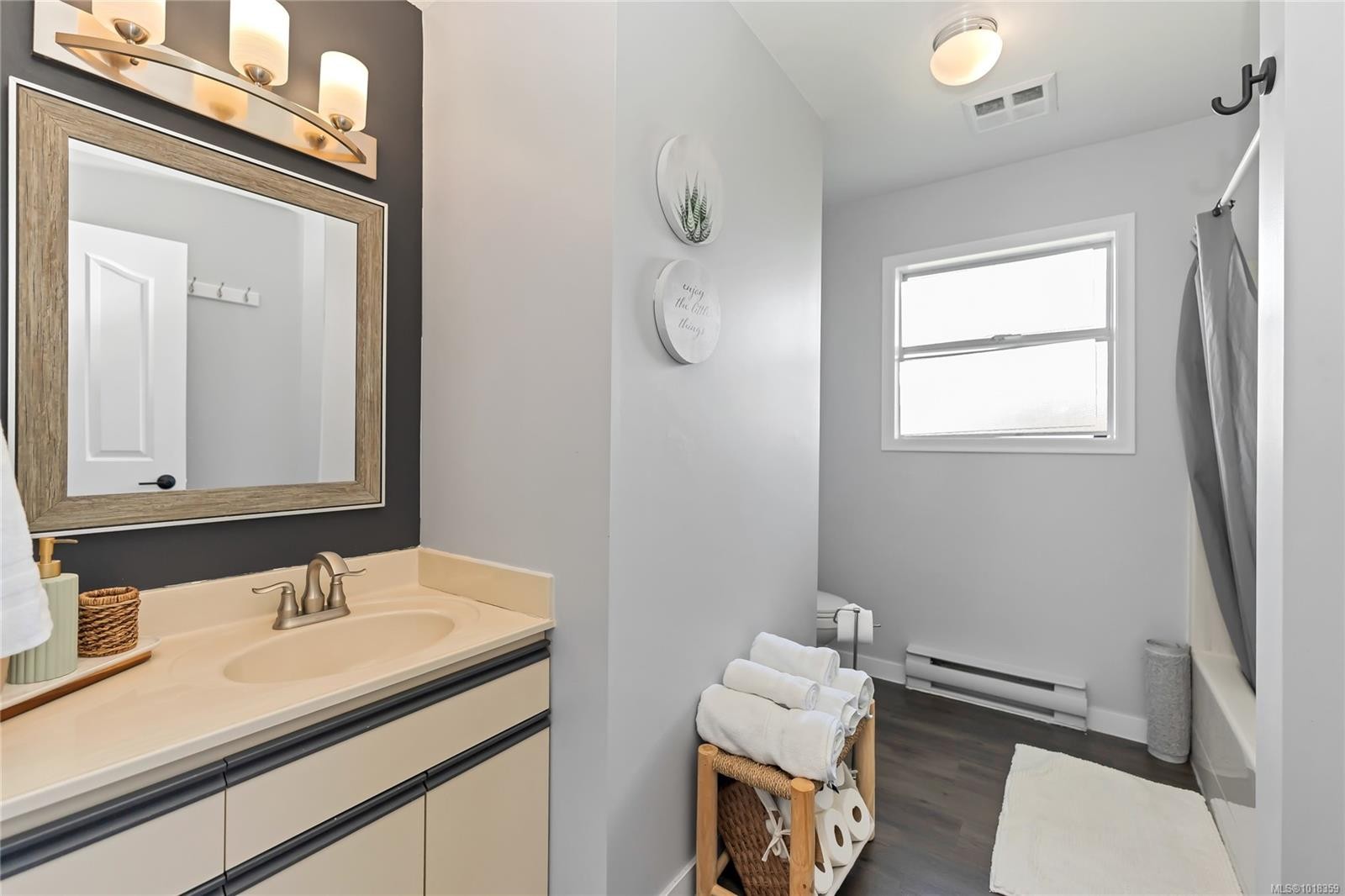 972 Seapearl Pl, Saanich, BC