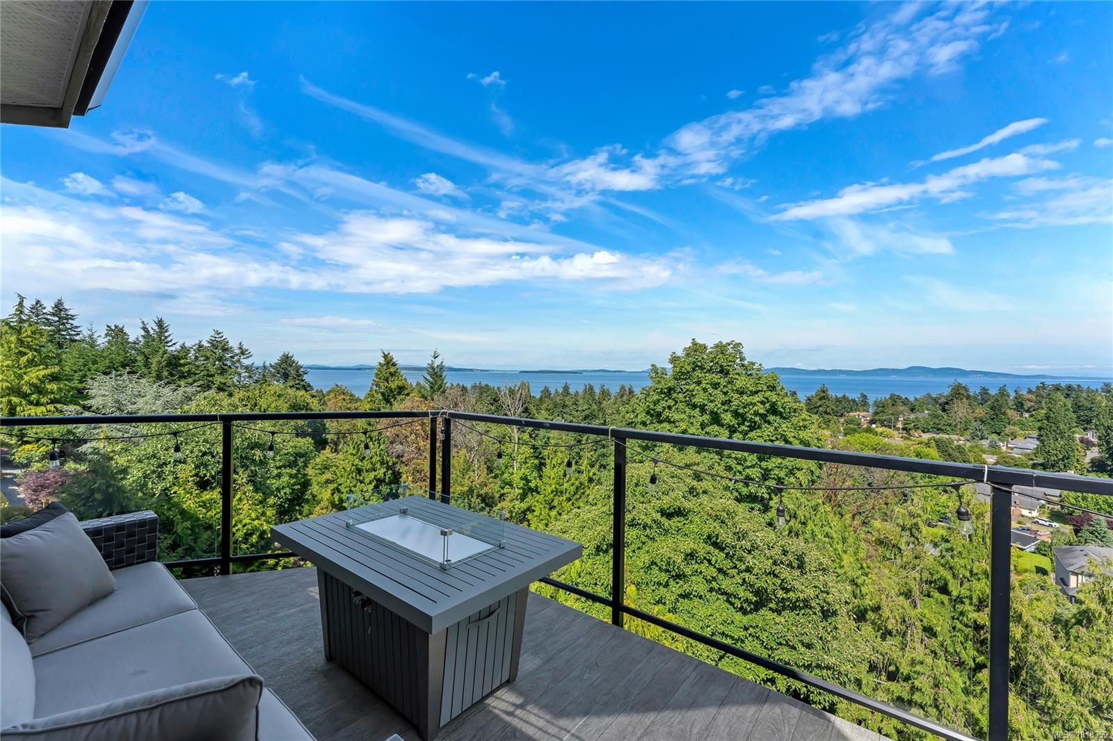 972 Seapearl Pl, Saanich, BC
