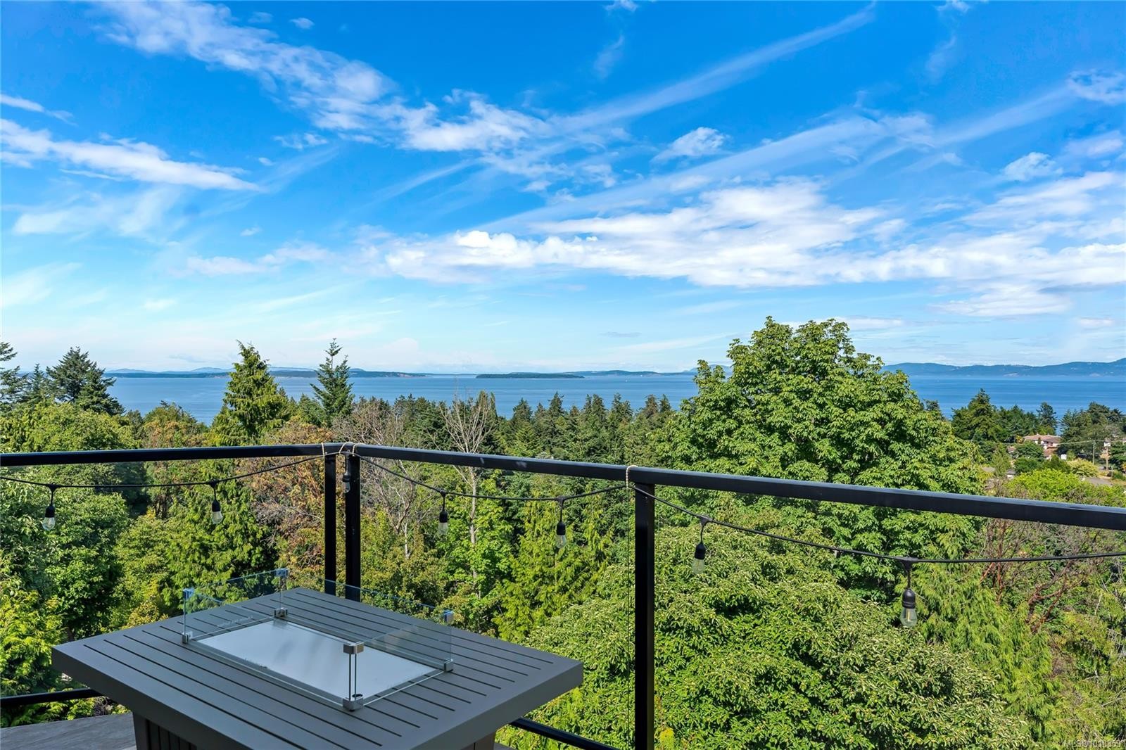 972 Seapearl Pl, Saanich, BC