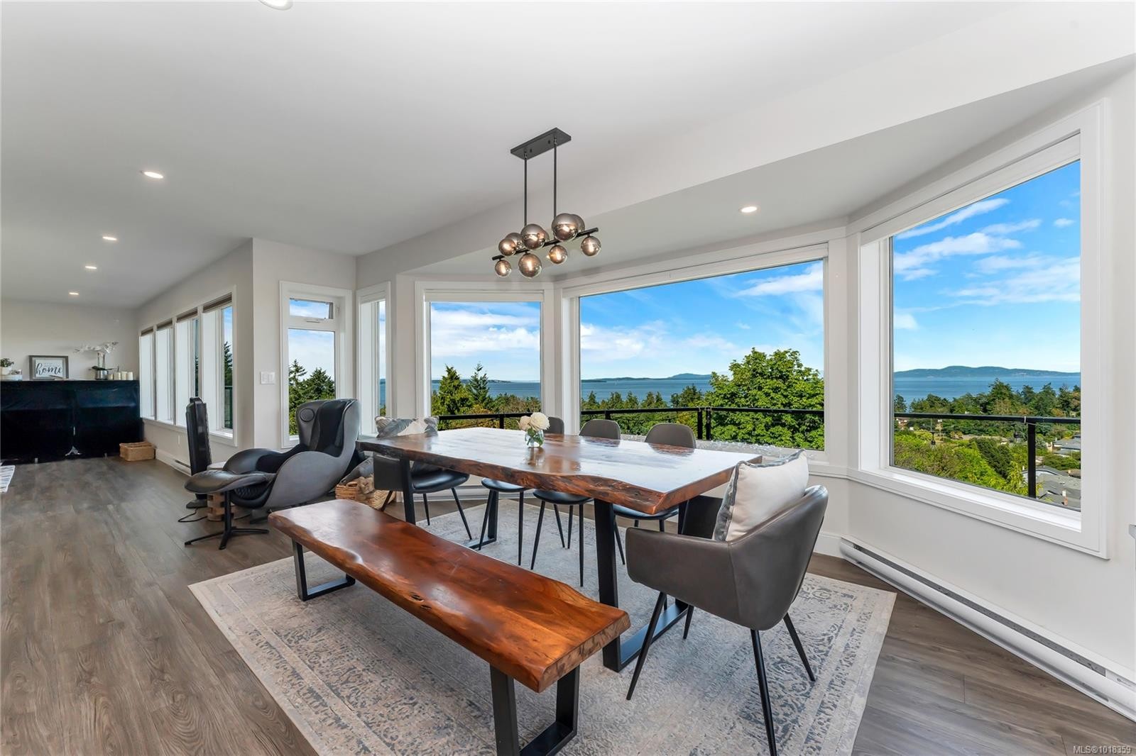 972 Seapearl Pl, Saanich, BC