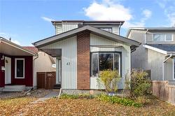 43 Lamirande PL  Winnipeg, MB R3V 1S3