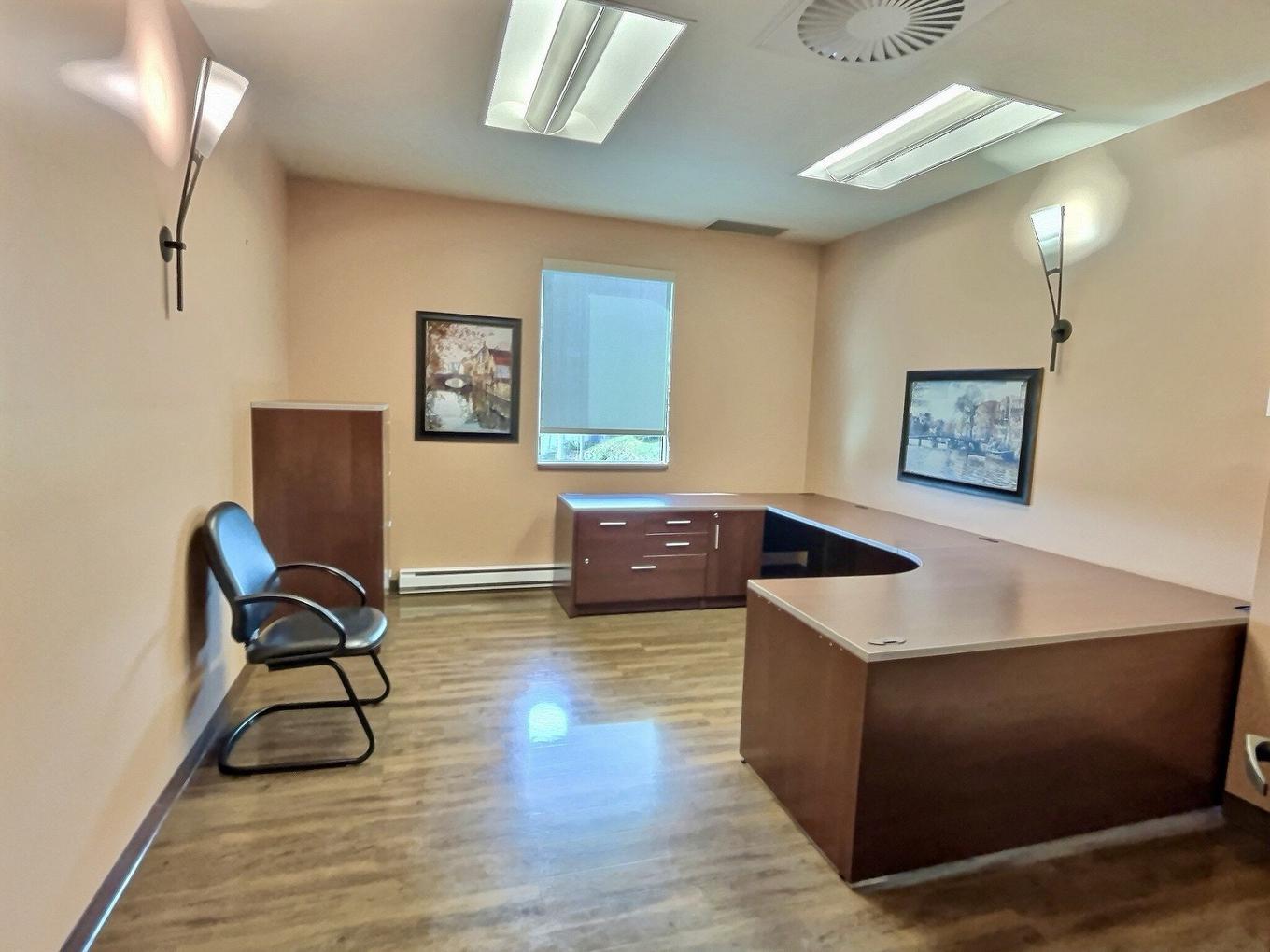 Office - 683 Boul. Frontenac E., Thetford Mines, QC - Indoor