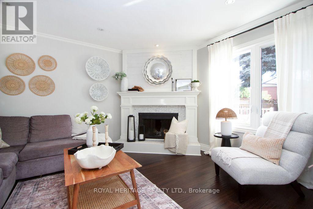 66 Fieldnest Crescent, Whitby (Rolling Acres), ON - Indoor Photo Showing Living Room With Fireplace