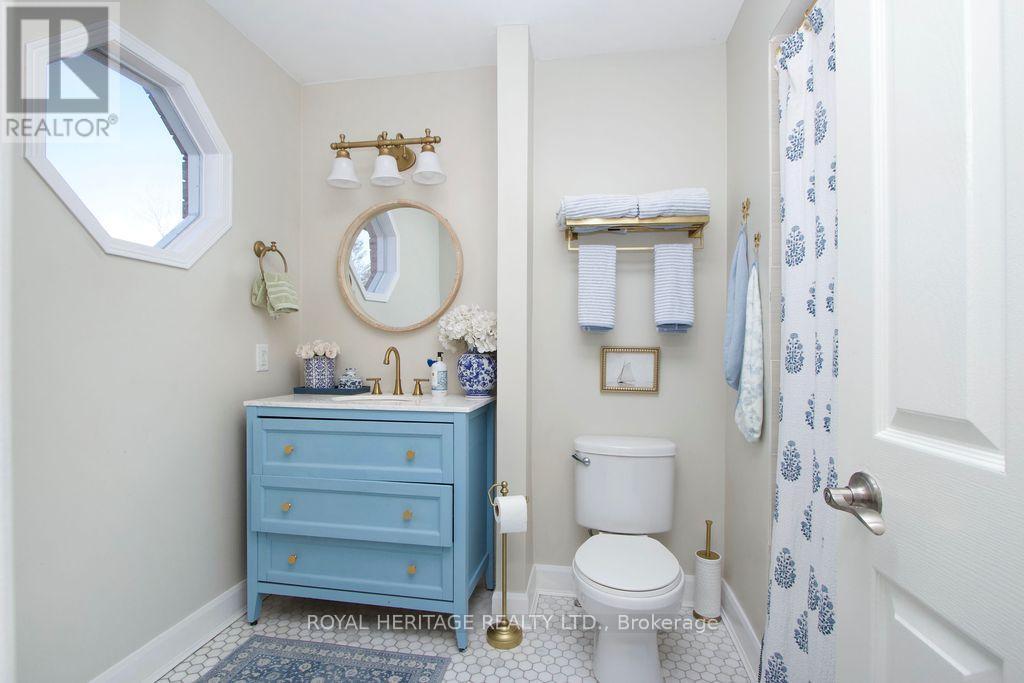 66 Fieldnest Crescent, Whitby (Rolling Acres), ON - Indoor Photo Showing Bathroom
