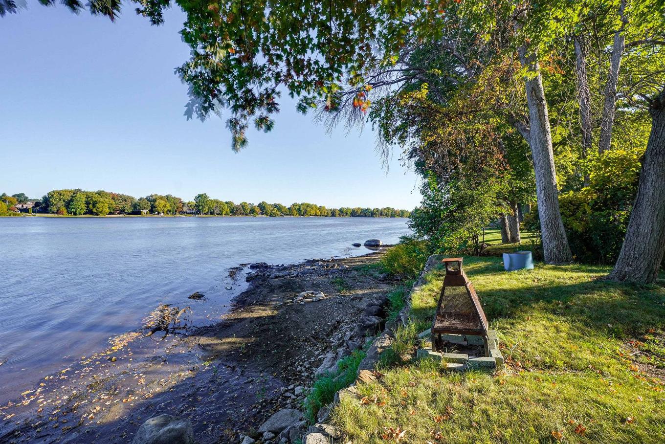 Bord de l'eau - 26 Tsse Debien, Laval (Auteuil), QC - Outdoor With Body Of Water With View