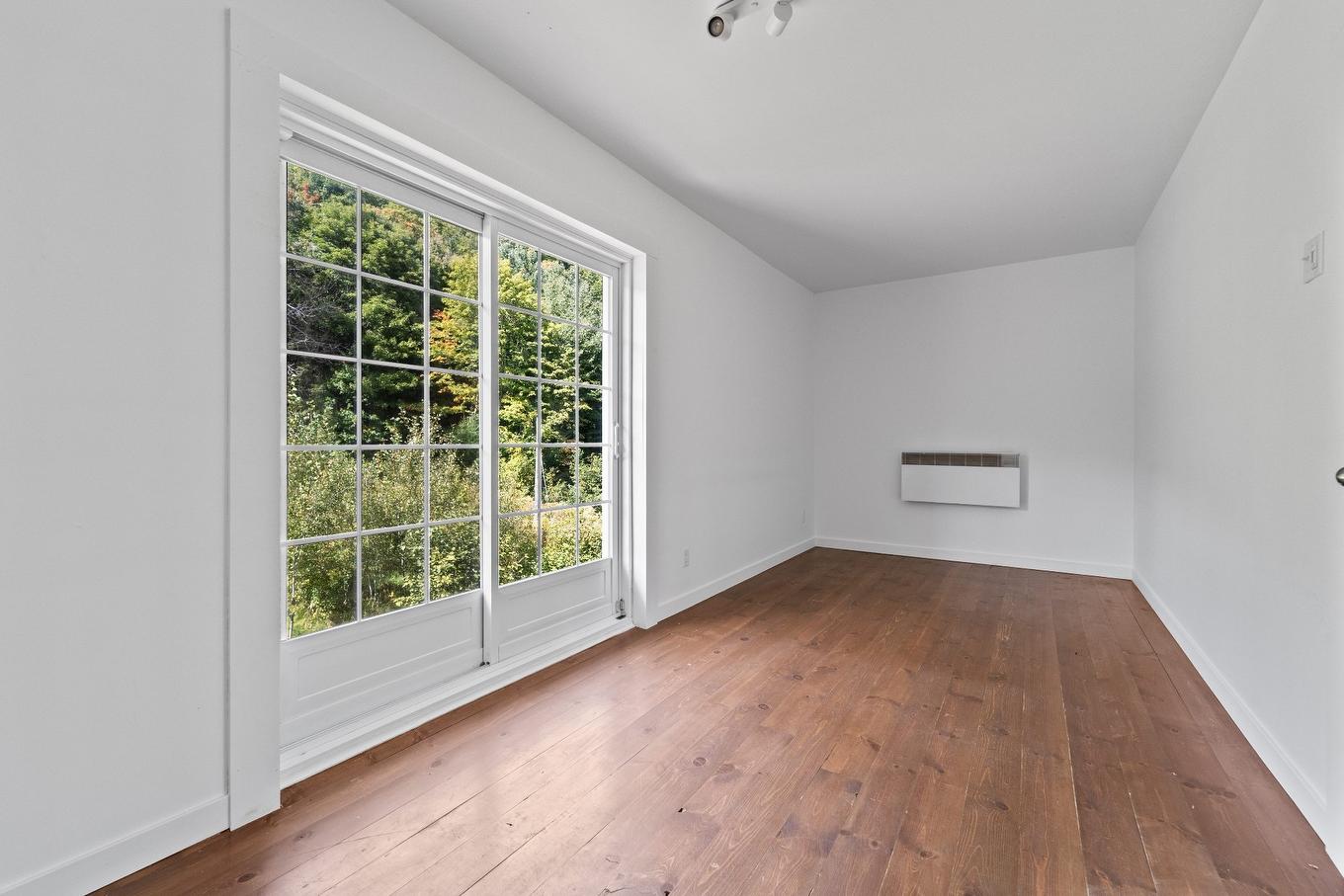 Chambre à coucher - 1599 Ch. Kilpatrick, Saint-Sauveur, QC - Indoor Photo Showing Other Room