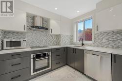 MODERN STYLE KITCHEN -