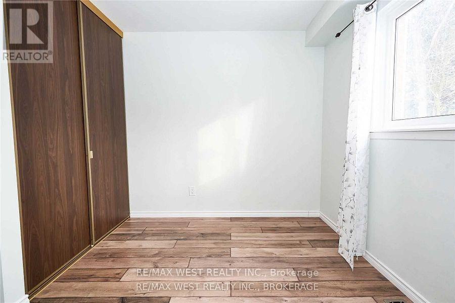 323 Centre Street, Shelburne, ON - Indoor Photo Showing Other Room