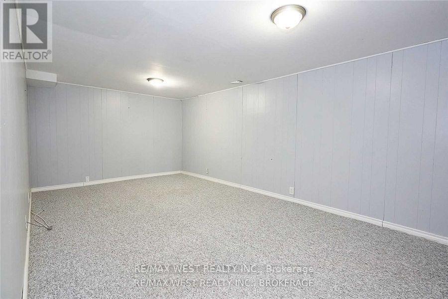 323 Centre Street, Shelburne, ON - Indoor Photo Showing Other Room