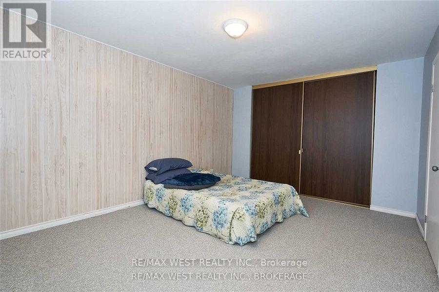 323 Centre Street, Shelburne, ON - Indoor Photo Showing Bedroom