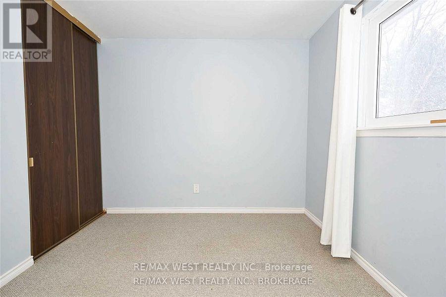 323 Centre Street, Shelburne, ON - Indoor Photo Showing Other Room