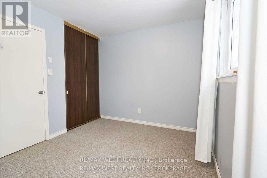 323 Centre Street, Shelburne, ON - Indoor Photo Showing Other Room