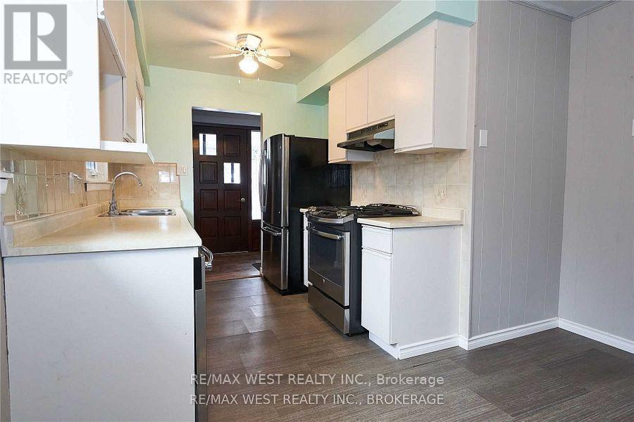 323 Centre Street, Shelburne, ON - Indoor Photo Showing Kitchen