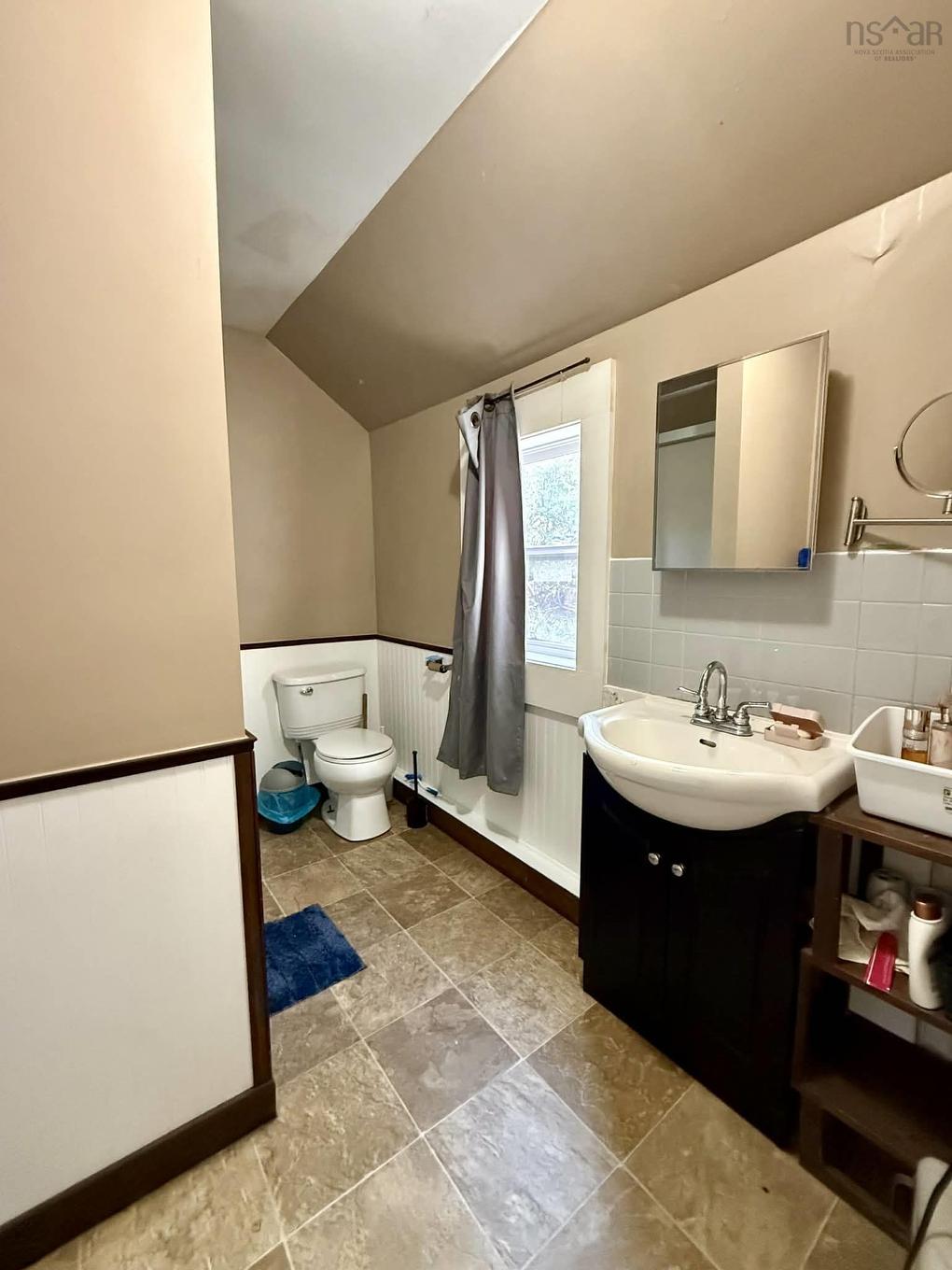 27 Starrs Road, Yarmouth, NS