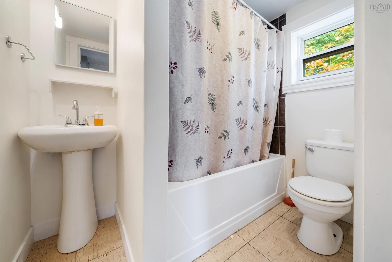 208 Pleasant Street, Truro, NS