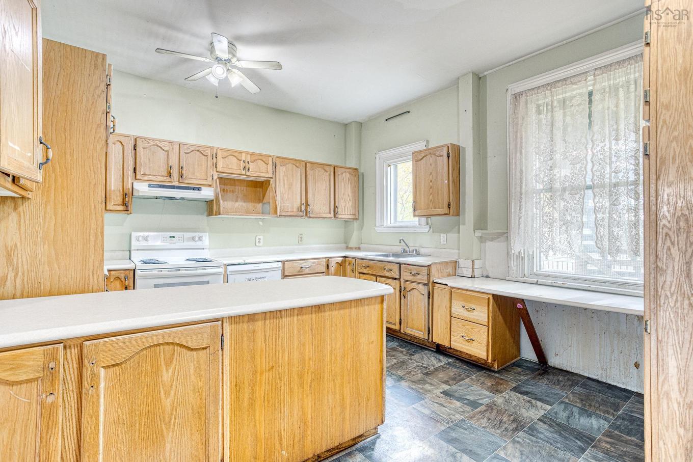 105 Pleasant Street, Dartmouth, NS