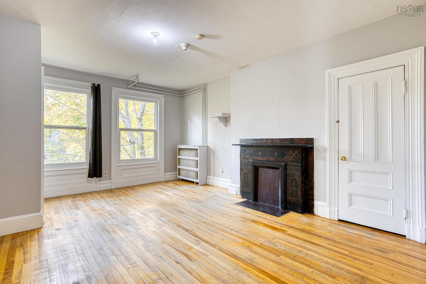 105 Pleasant Street, Dartmouth, NS