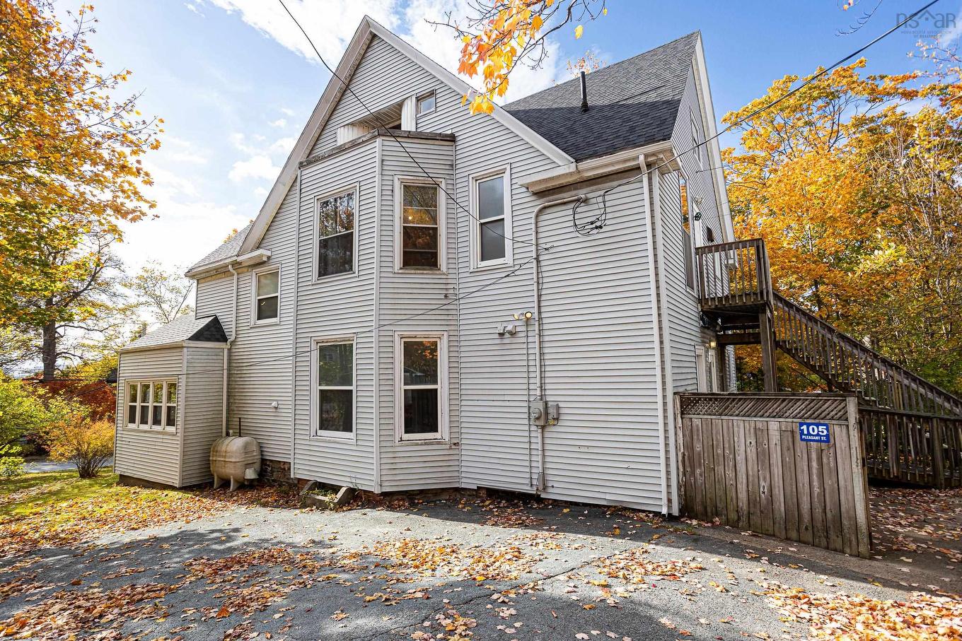 105 Pleasant Street, Dartmouth, NS