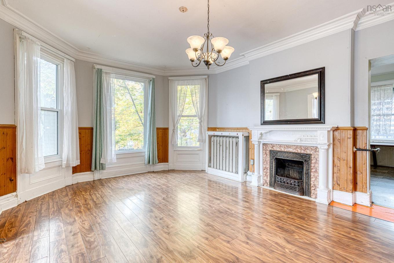 105 Pleasant Street, Dartmouth, NS