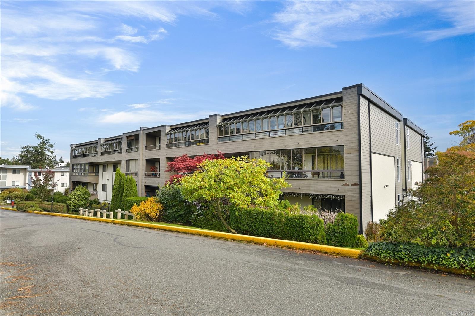 208-955 Dingley Dell, Esquimalt, BC - Outdoor With Facade