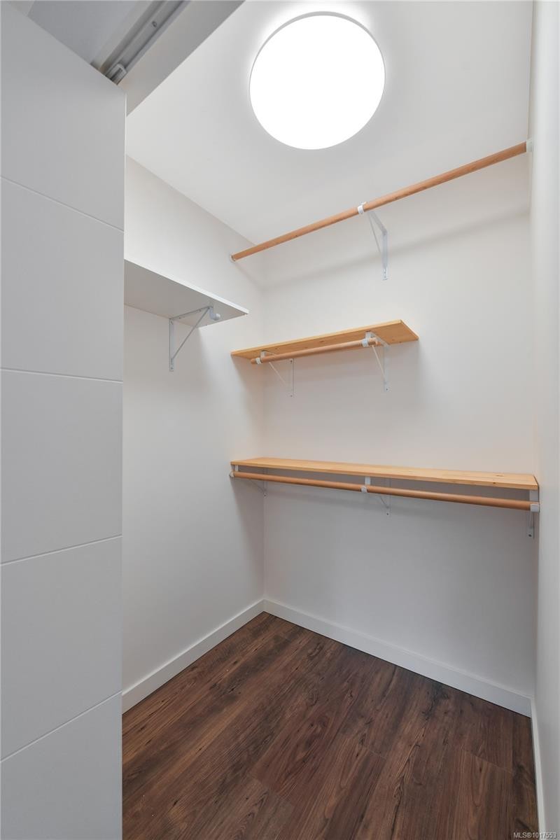 208-955 Dingley Dell, Esquimalt, BC - Indoor With Storage