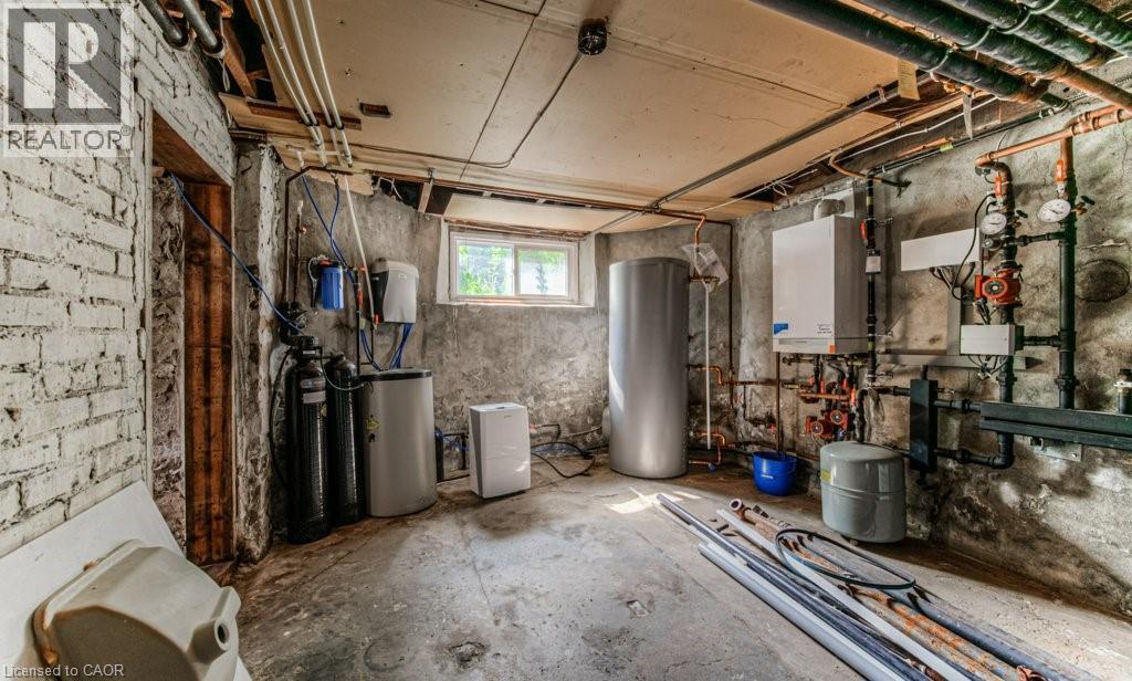 350 Queen Street S, Kitchener, ON - Indoor Photo Showing Basement