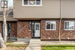 3806 Castle ROAD  Regina, SK S4S 6M7