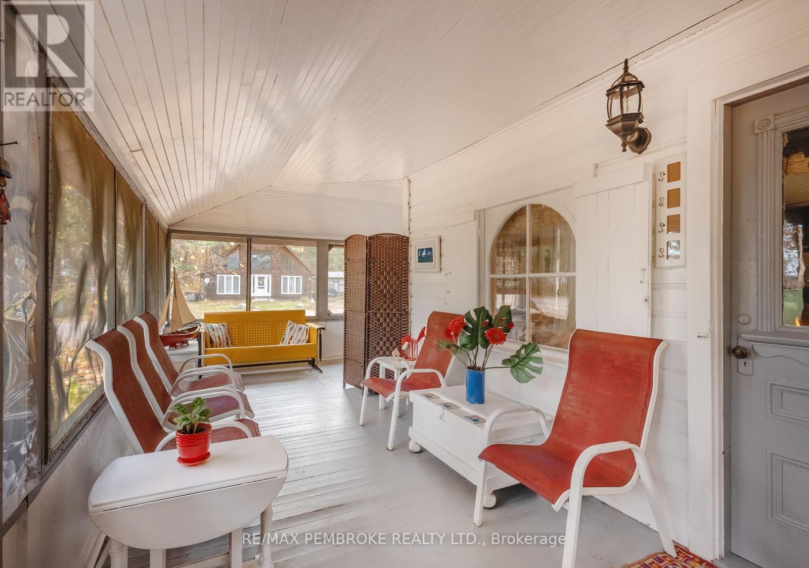 127 Alexandra Street, Petawawa, ON - Indoor