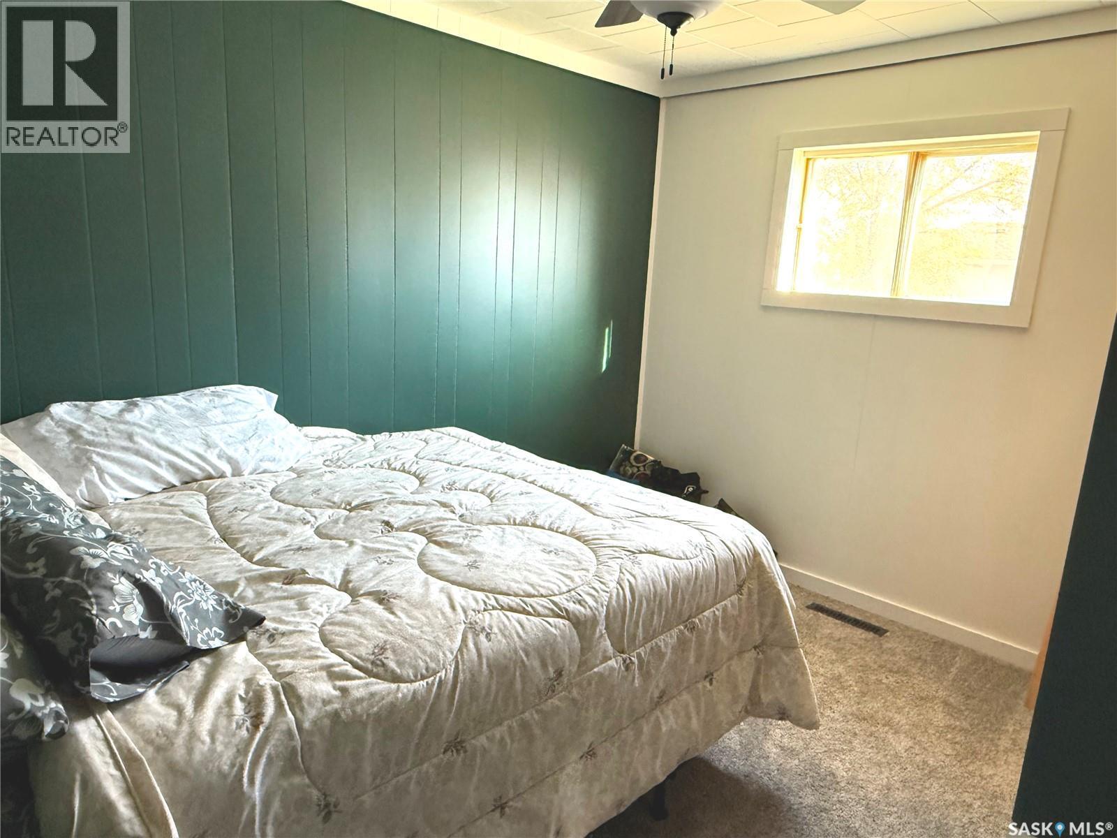 189 Pasqua Avenue N, Fort Qu'Appelle, SK - Indoor Photo Showing Bedroom