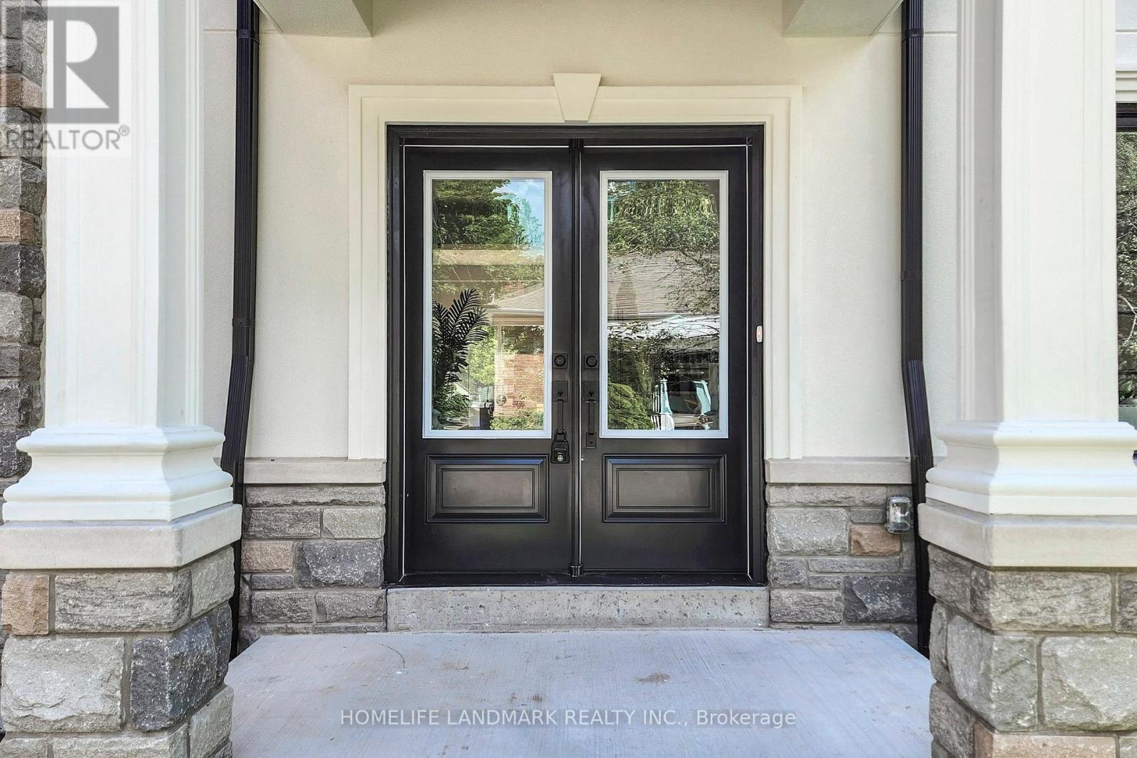 Main Unit - 452 D'Arcy Street S, Newmarket, ON - Outdoor With Exterior